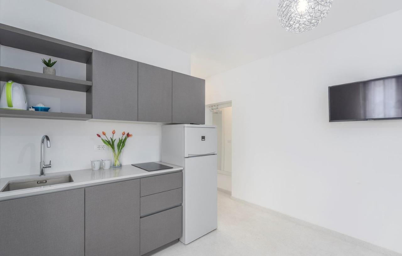 Apartments Zrnic Porec Bagian luar foto
