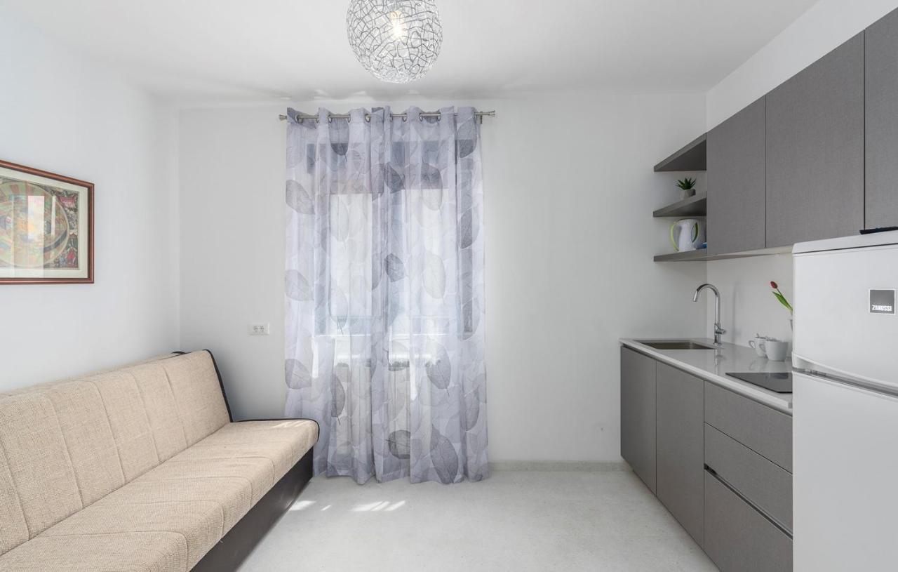 Apartments Zrnic Porec Ruang foto