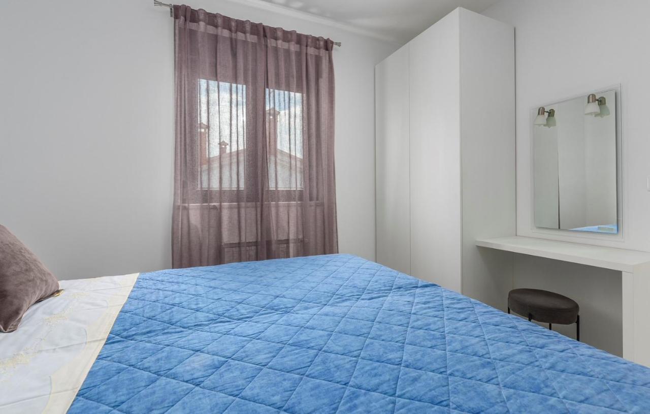 Apartments Zrnic Porec Ruang foto