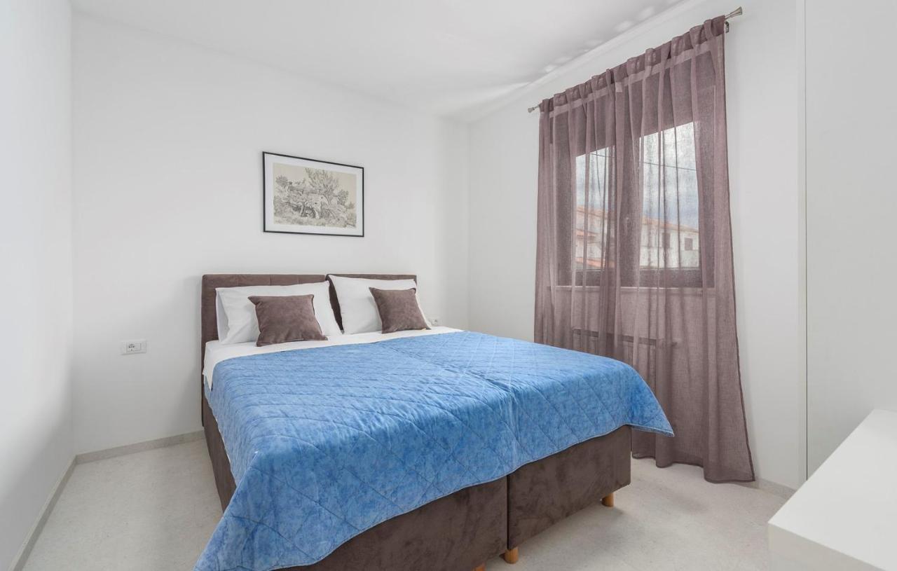 Apartments Zrnic Porec Ruang foto